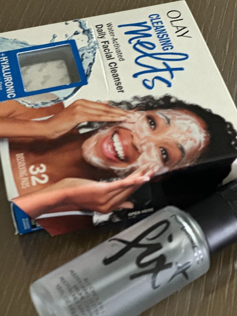 MAC Cosmetics Fix+ Hydrating & Multitasking Setting Spray 30ml + Olay Face Wash
